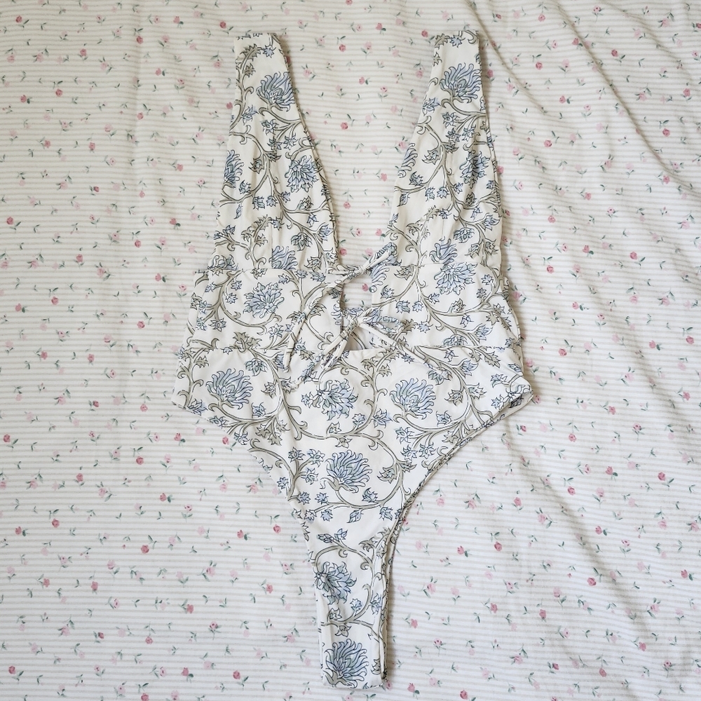 San Lorenzo One-Piece